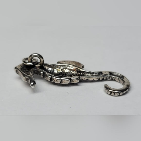 Sea Horse Sterling Silver Charm Pendant - Picture 5 of 5